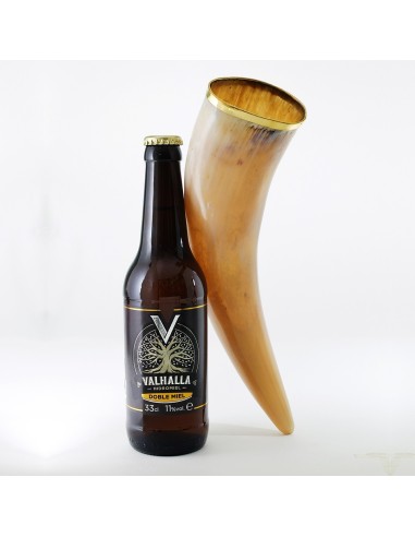 Cuerno para beber. Muestra tamaño.